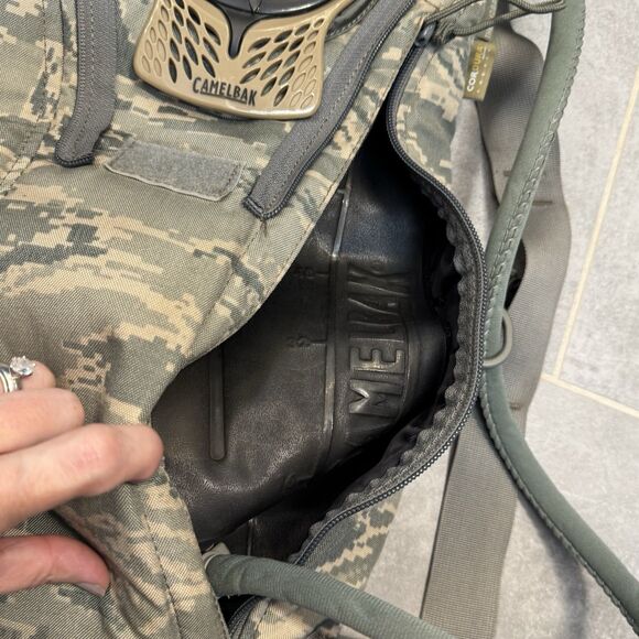 CamelBak Maximum Gear ThermoBak 3L Cordura Hydration Pack Digital Camo Military - Picture 6 of 14